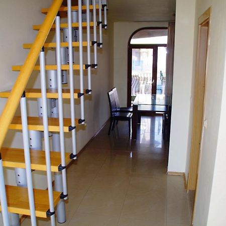 Azura Garden Apartments เชอร์โนโมเรทส์ ภายนอก รูปภาพ