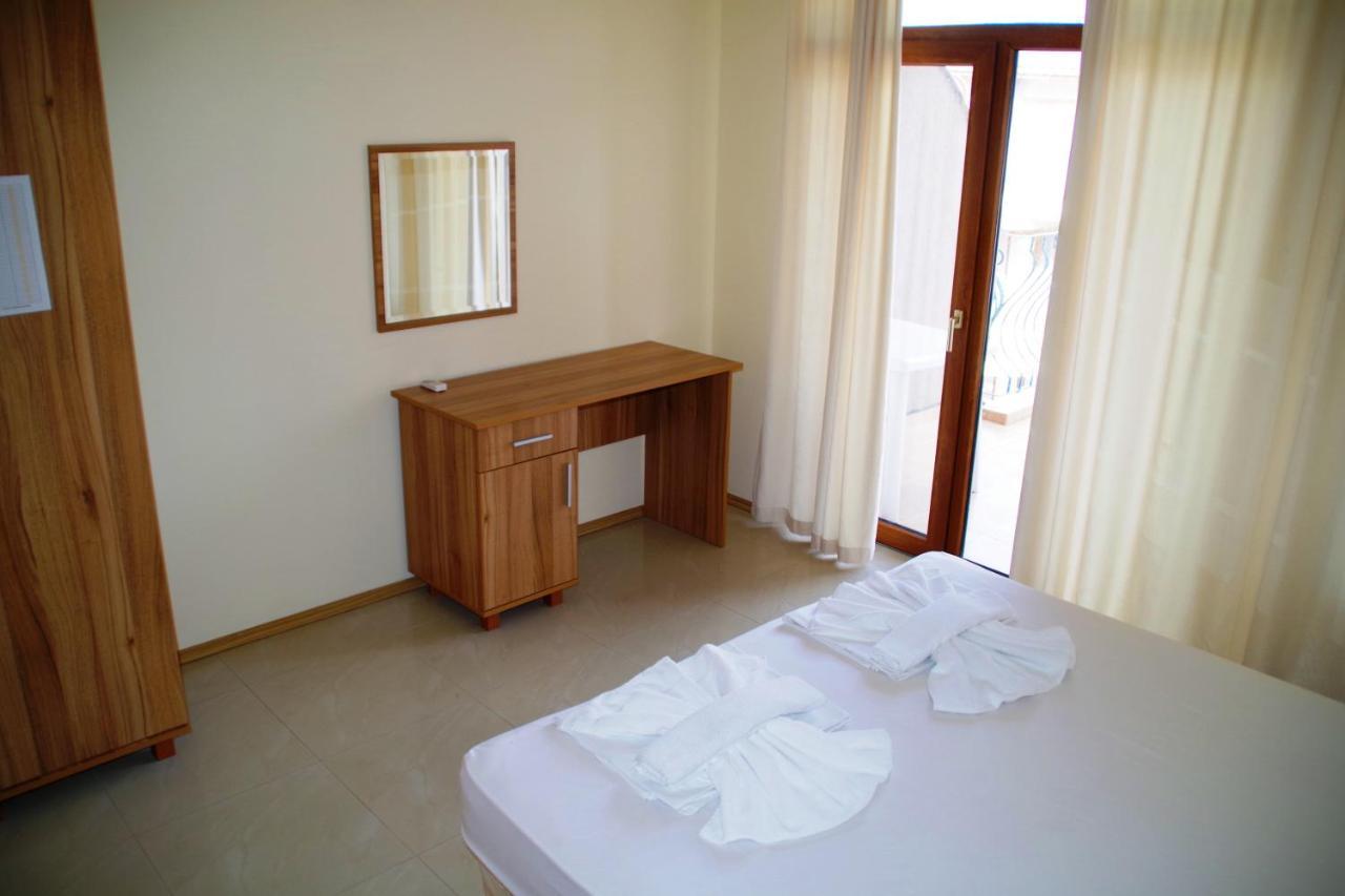 Azura Garden Apartments เชอร์โนโมเรทส์ ภายนอก รูปภาพ